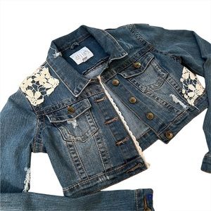 Delia’s Vintage Y2K Cropped Jean/Denim Jacket Lace
